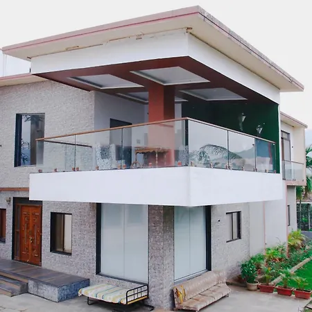 Royal Retreat Lonavla - 7Bhk Luxury Villa With Turf Exterior photo