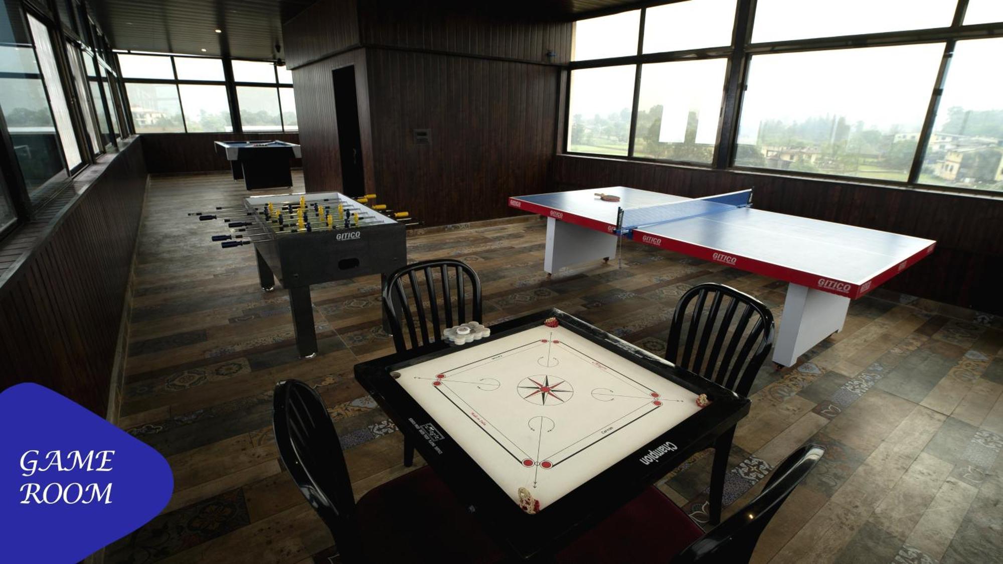 Royal Retreat - 7bhk Luxury With Turf Lonavala