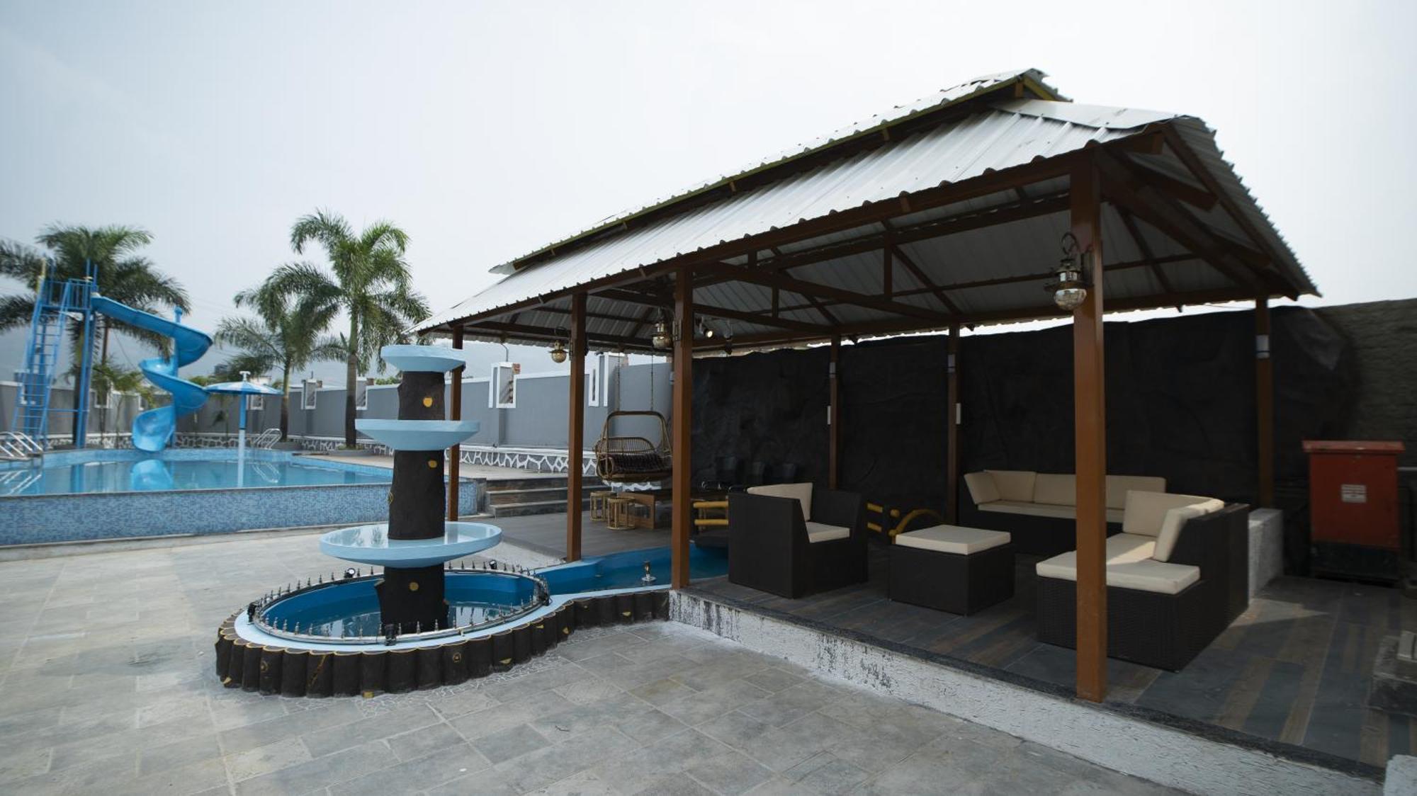 Royal Retreat - 7bhk Luxury With Turf *