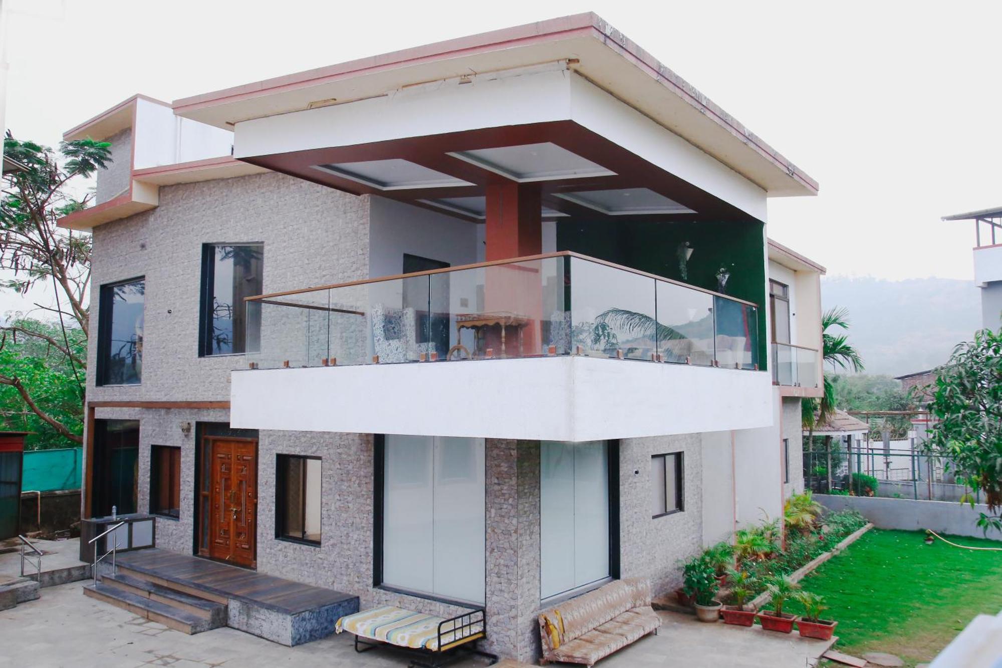 Royal Retreat - 7bhk Luxury With Turf Villa